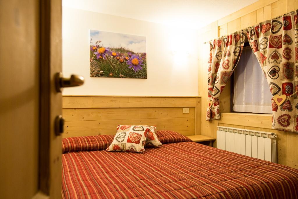 Hotel Restaurant La Barme กอนเญ ภายนอก รูปภาพ