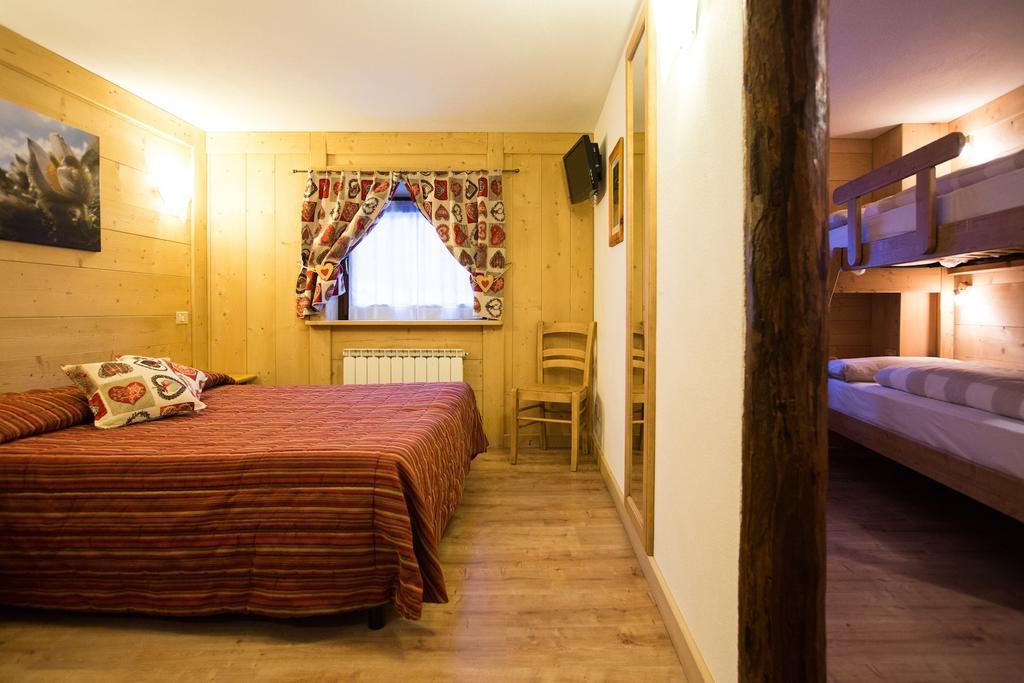 Hotel Restaurant La Barme กอนเญ ภายนอก รูปภาพ